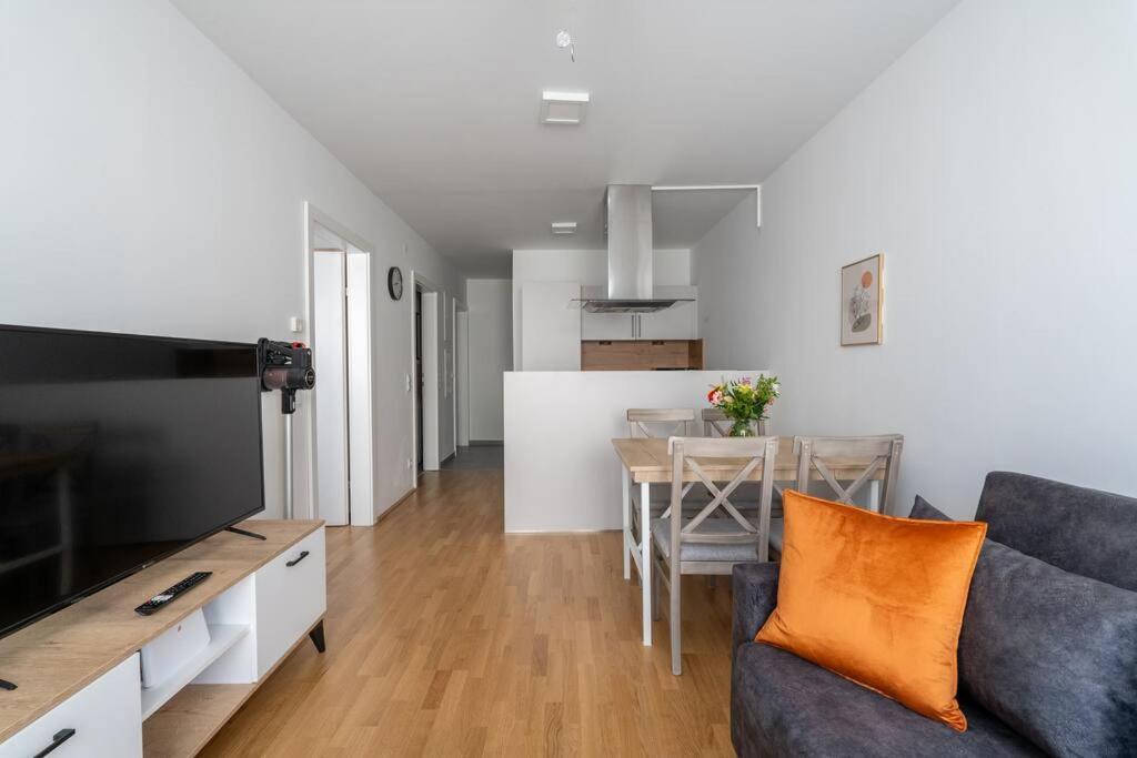 Urban 1Br Retreat, Easy City Link By Hm Wien Eksteriør bilde